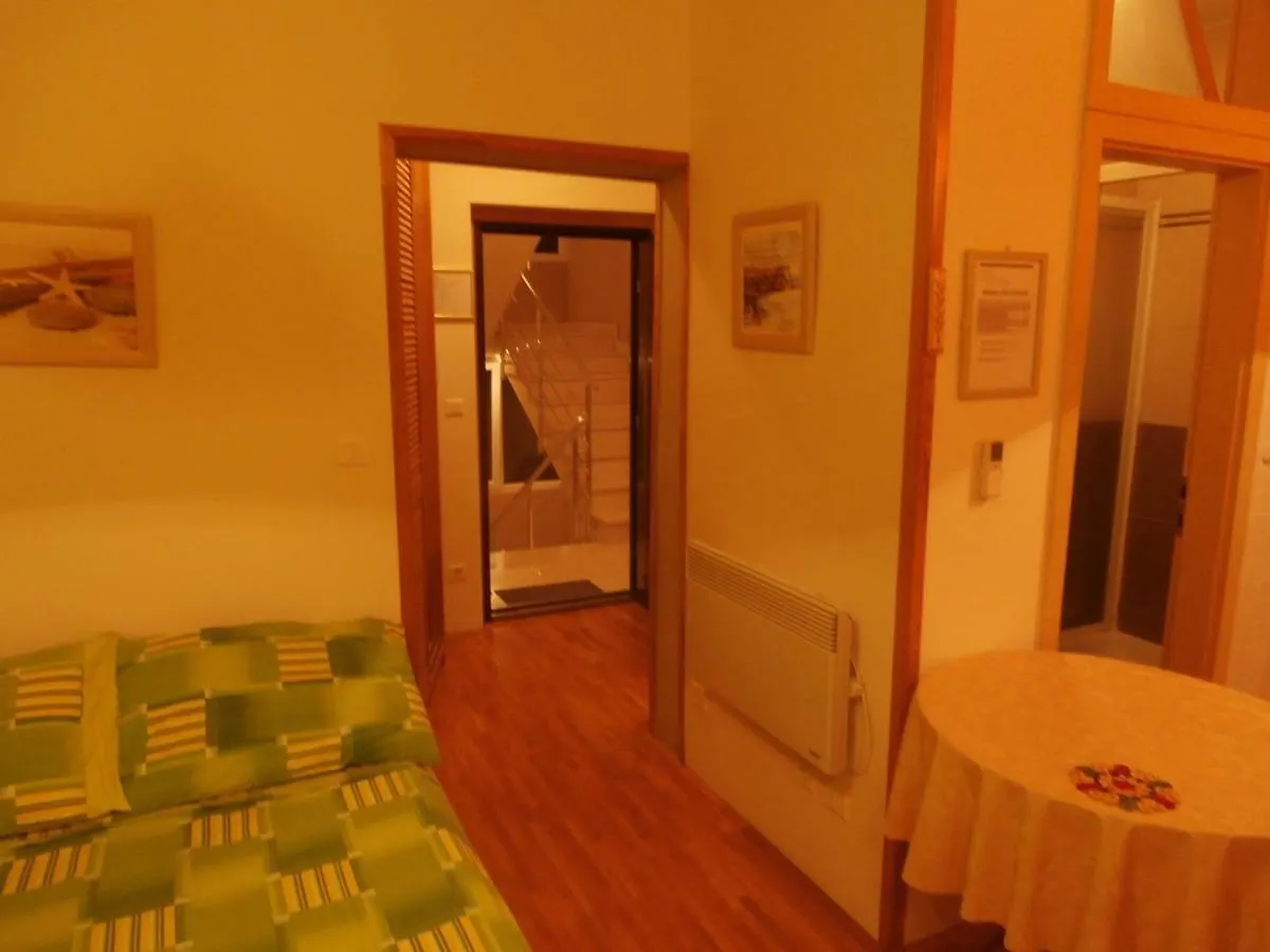 Apartment Studio Mia-Beach In Split